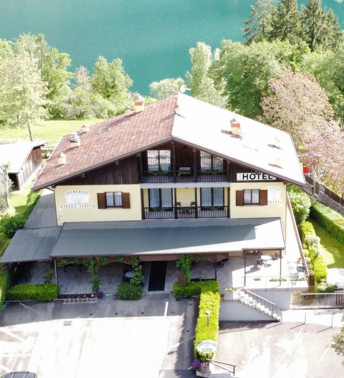 Albergo Stella Alpina 텐노 외부 사진