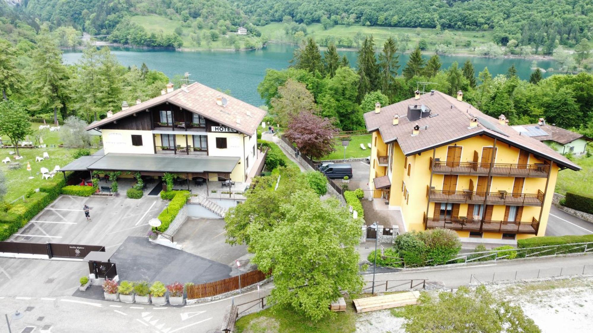 Albergo Stella Alpina 텐노 외부 사진