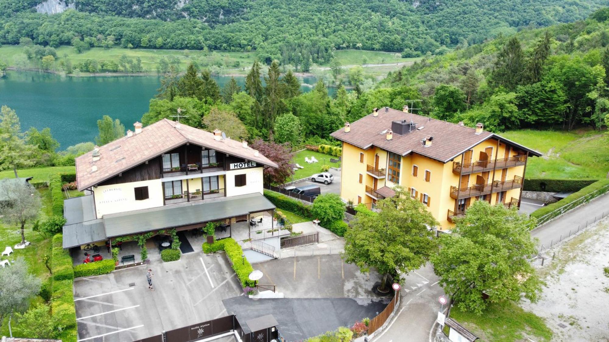 Albergo Stella Alpina 텐노 외부 사진