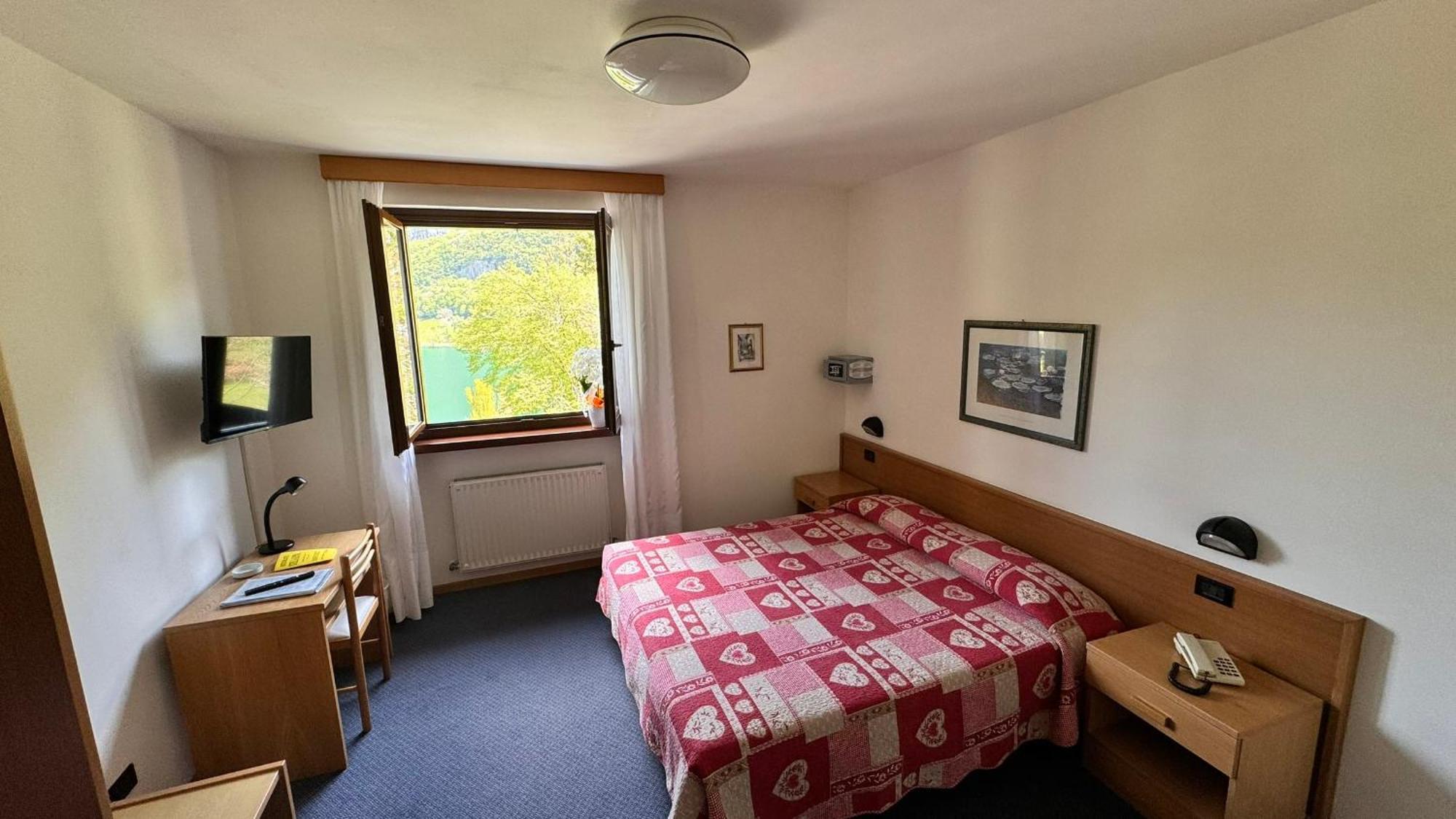 Albergo Stella Alpina 텐노 외부 사진