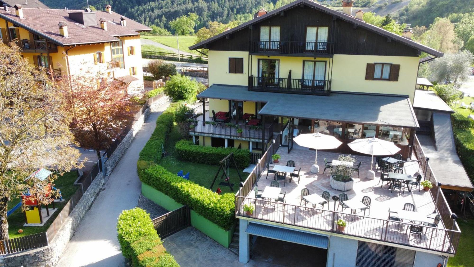 Albergo Stella Alpina 텐노 외부 사진