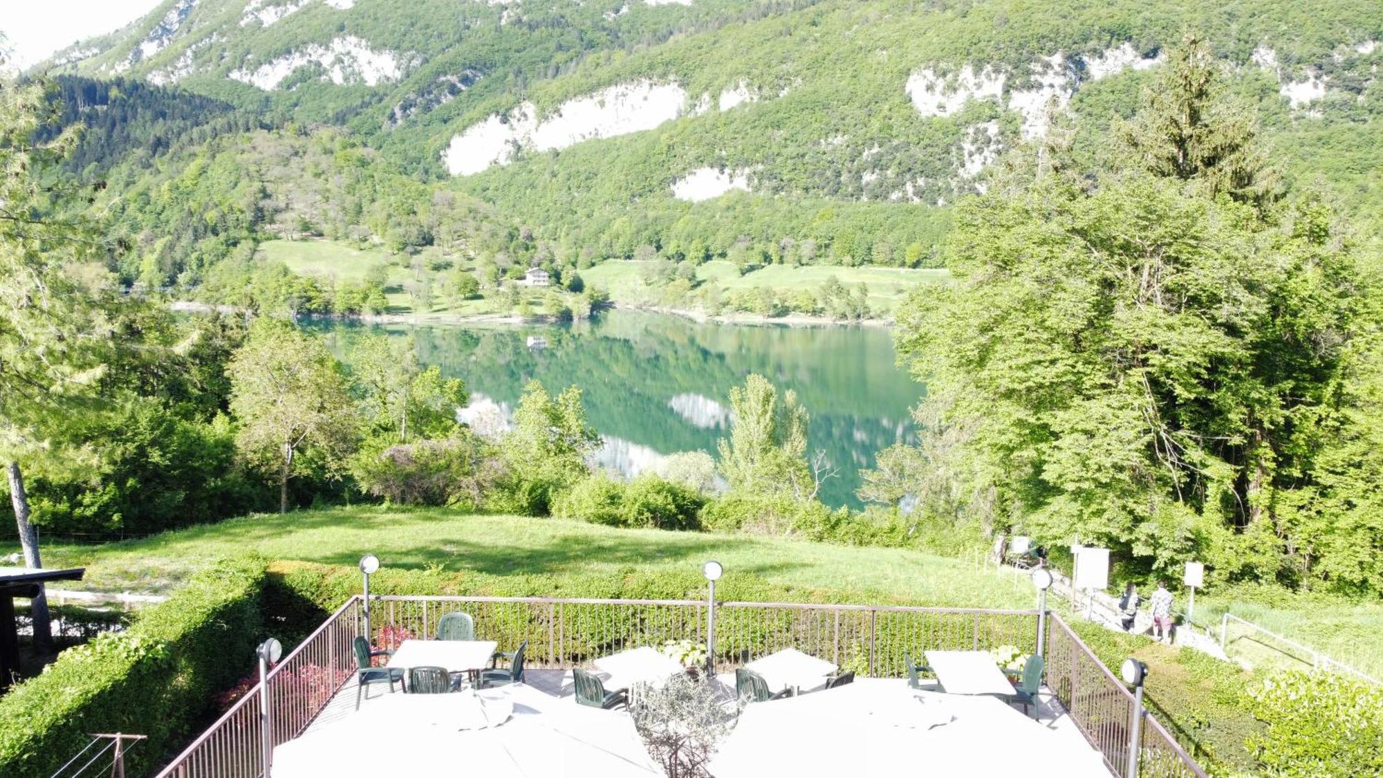 Albergo Stella Alpina 텐노 외부 사진